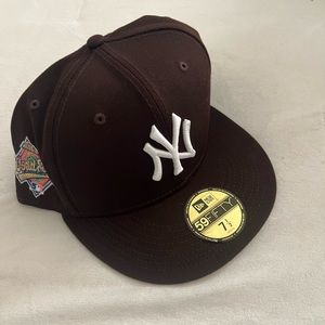 World Series- New York‎ Yankees brown ball cap
